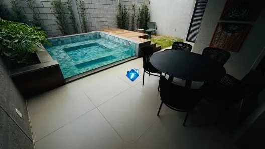 Casa de Condomínio com 3 Quartos à venda, 129m² no Shopping Park, Uberlândia