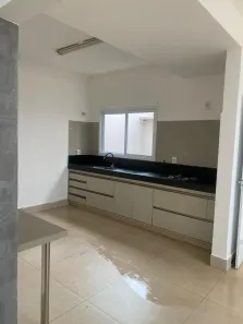 Casa com 3 Quartos para alugar, 140m² no Jardim Colina, Uberlândia