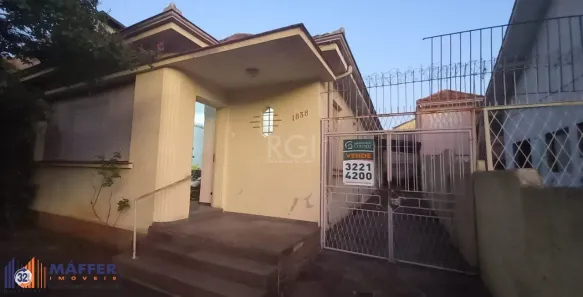 Casa com 3 Quartos à venda, 300m² no São João, Porto Alegre