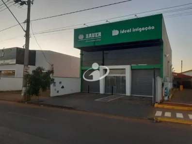 Ponto Comercial para alugar, 250m² no Novo Mundo, Uberlândia