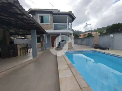 Casa com 3 Quartos à venda, 361m² no Piratininga, Niterói