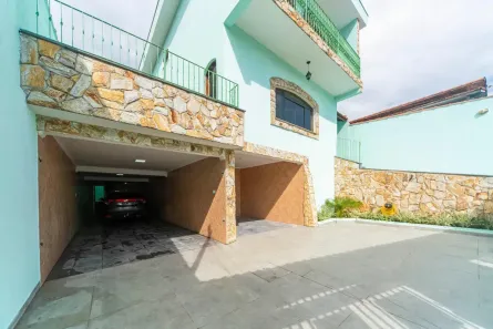 Sobrado com 4 Quartos para alugar, 240m² no Vila Suíça, Santo André