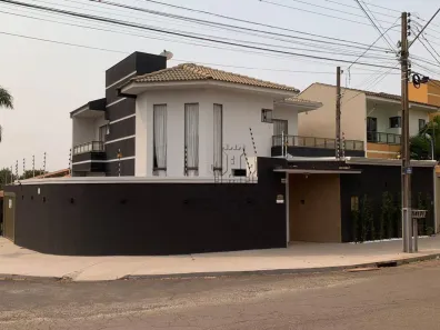 Sobrado com 3 Quartos à venda, 240m² no Jardim Itália, Cambé