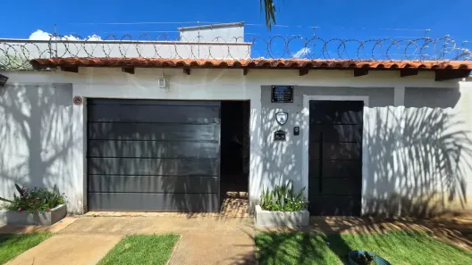 Casa com 2 Quartos à venda, 131m² no Parque Hayala, Aparecida de Goiânia