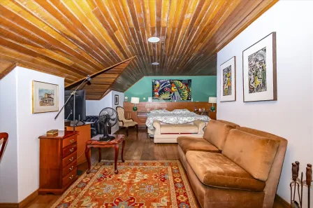 Casa com 4 Quartos à venda, 585m² no Barreirinha, Curitiba
