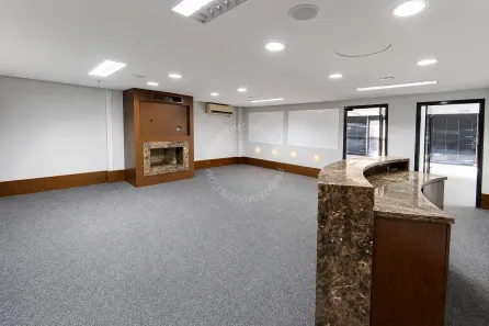 Sala Comercial para alugar, 662m² no Centro Histórico, Porto Alegre