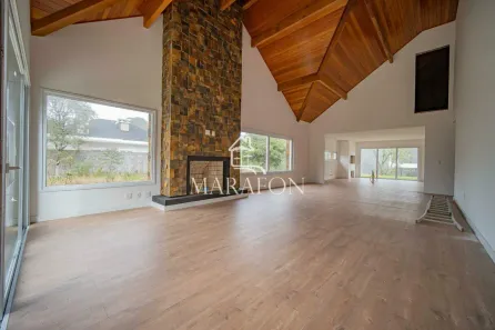 Casa com 3 Quartos à venda, 271m² no Carniel, Gramado