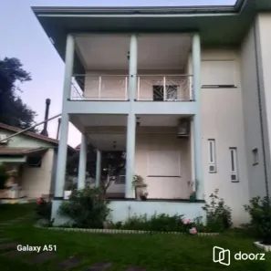 Sobrado com 3 Quartos à venda, 379m² no Vila Nova, Porto Alegre