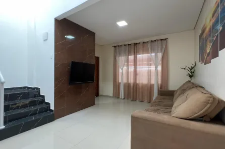 Casa com 4 Quartos para alugar, 240m² no Jardim Santa Francisca, Guarulhos