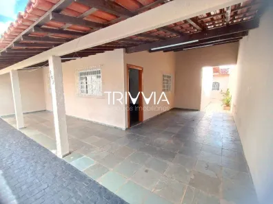 Casa com 3 Quartos à venda, 157m² no Cidade Jardim, Uberlândia