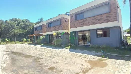 Casa com 3 Quartos à venda, 97m² no Encantada, Garopaba