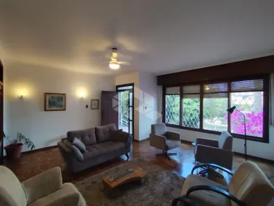 Casa com 4 Quartos para alugar, 360m² no Vila Ipiranga, Porto Alegre