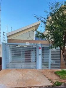 Casa com 3 Quartos à venda, 120m² no Jardim Dias II, Maringá