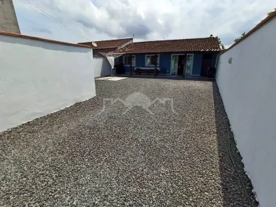Casa com 4 Quartos à venda, 474m² no Adhemar Garcia, Joinville