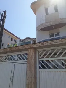 Sobrado com 3 Quartos à venda, 134m² no Vila Voturua, São Vicente