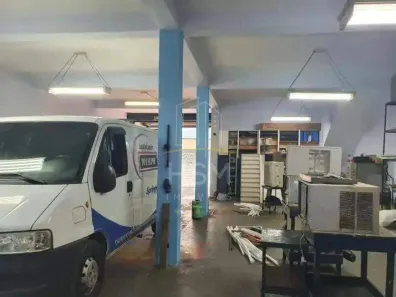 Galpão/Depósito/Armazém para alugar, 300m² no Parque Jaçatuba, Santo André