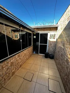 Casa de Condomínio com 3 Quartos à venda, 132m² no Aclimação, Uberlândia