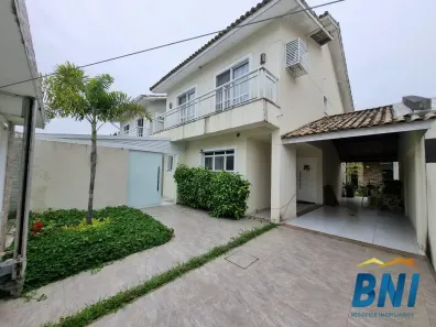 Casa de Condomínio com 4 Quartos para alugar, 226m² no Recreio dos Bandeirantes, Rio de Janeiro