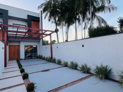 Sobrado com 3 Quartos à venda, 111m² no Saguaçu, Joinville