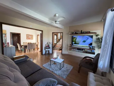 Casa com 3 Quartos à venda, 186m² no Cristo Rei, São Leopoldo