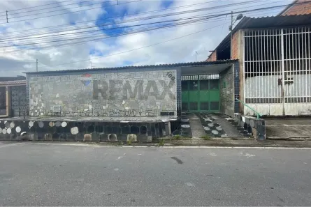 Casa com 3 Quartos à venda, 540m² no Santa Lúcia, Maceió