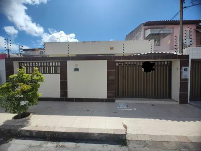 Casa com 4 Quartos à venda, 300m² no Grageru, Aracaju
