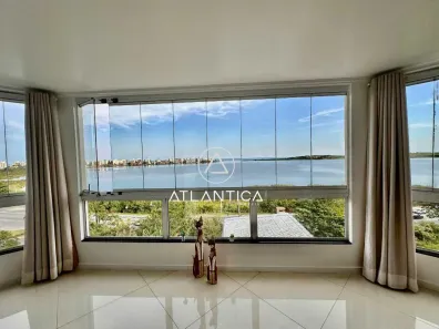 Casa com 3 Quartos à venda, 350m² no São Marcos, Macaé