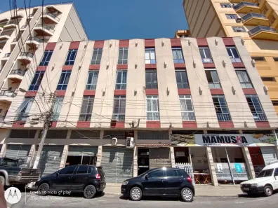 Apartamento com 2 Quartos para alugar, 50m² no Aterrado, Volta Redonda