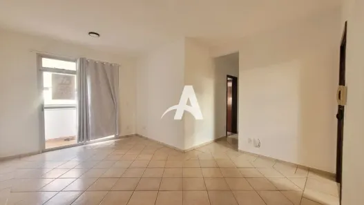 Apartamento com 3 Quartos para alugar, 80m² no Umuarama, Uberlândia