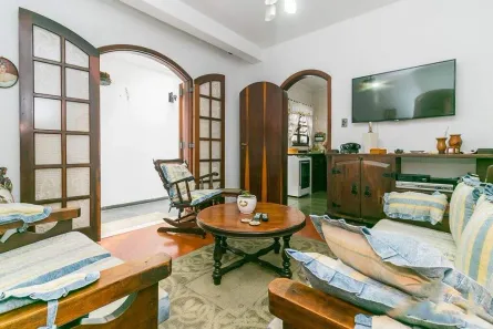 Casa com 2 Quartos para alugar, 135m² no Jardim Stella, Santo André