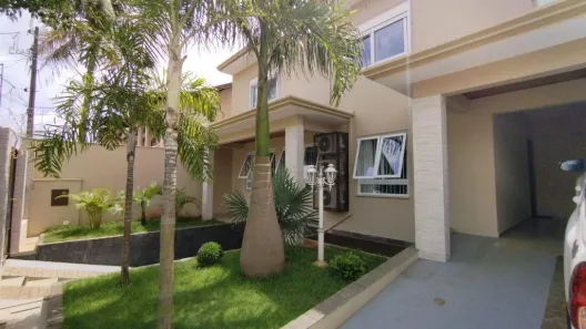 Casa com 4 Quartos à venda, 477m² no Champagnat, Londrina
