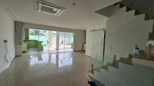 Casa de Condomínio com 3 Quartos à venda, 220m² no Vargem Pequena, Rio de Janeiro