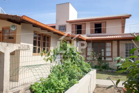 Casa com 3 Quartos à venda, 189m² no Campeche, Florianópolis
