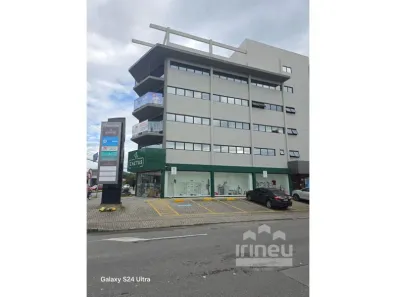 Sala Comercial para alugar, 201m² no Aventureiro, Joinville