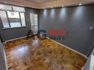 Casa de Condomínio com 2 Quartos para alugar, 89m² no Vila Valqueire, Rio de Janeiro