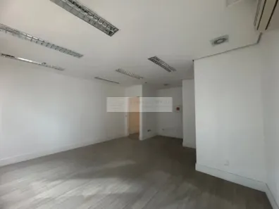 Sala Comercial para venda ou aluguel, 37m² no Vila Olímpia, São Paulo