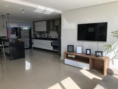 Casa de Condomínio com 4 Quartos à venda, 218m² no Mogi Moderno, Mogi das Cruzes