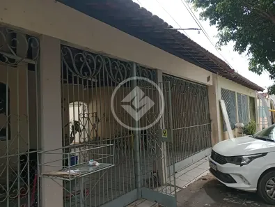 Casa com 3 Quartos à venda, 250m² no Novo Terceiro, Cuiabá