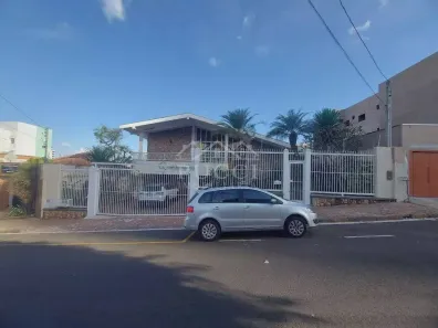 Casa com 4 Quartos à venda, 484m² no Centro, Franca