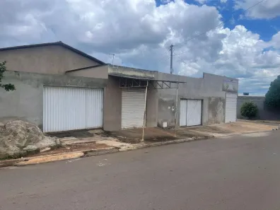 Casa com 2 Quartos à venda, 270m² no São Francisco II, Senador Canedo