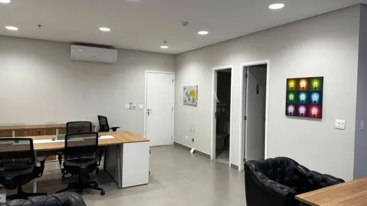 Sala Comercial para alugar, 47m² no Sítio Tamboré Alphaville, Barueri