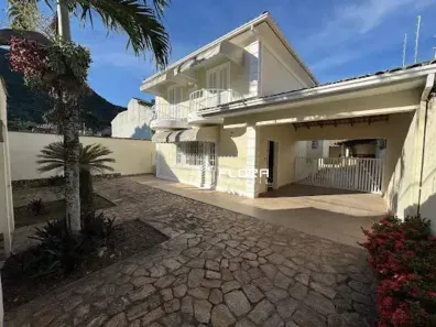 Casa com 3 Quartos à venda, 165m² no Piratininga, Niterói