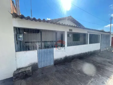 Casa com 3 Quartos à venda, 135m² no Centro, Hidrolândia