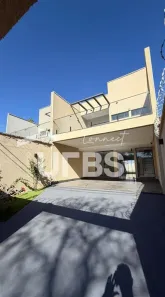 Sobrado com 3 Quartos à venda, 170m² no Goiânia 2, Goiânia