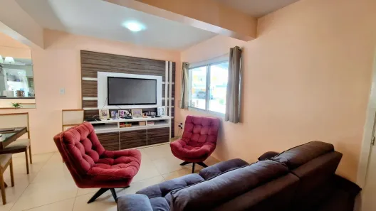 Sobrado com 3 Quartos à venda, 135m² no Olaria, Canoas