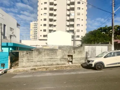 Lote/Terreno à venda, 240m² no Barreiros, São José