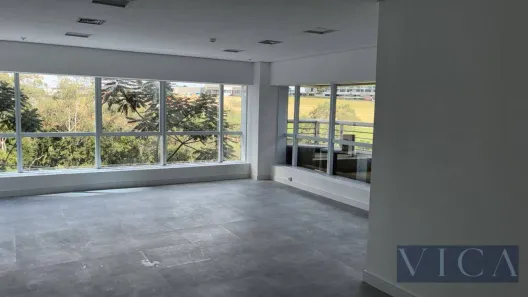 Sala Comercial para alugar, 58m² no Green Valley Alphaville, Barueri