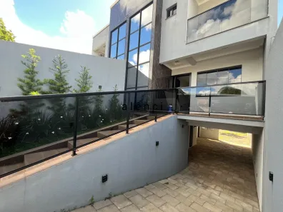 Sobrado com 3 Quartos para alugar, 120m² no Parque São Paulo, Cascavel
