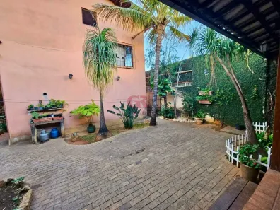 Casa com 3 Quartos à venda, 321m² no Nova Suíssa, Belo Horizonte