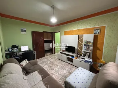 Casa com 3 Quartos à venda, 250m² no Nossa Senhora das Graças, Uberlândia